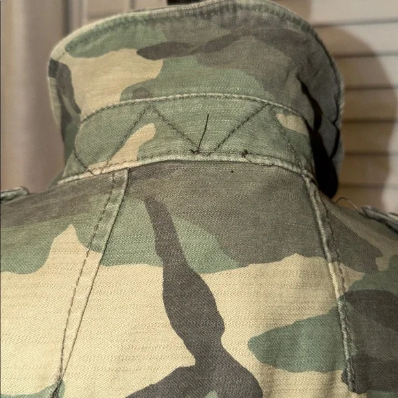 NWT FREE PEOPLE Not Your Brother's Green Camo Print Surplus Jacket sz small - Picture 13 of 15